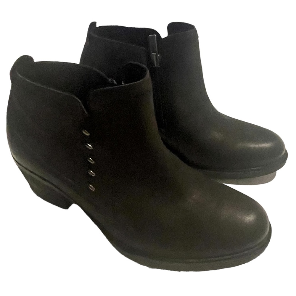 Clarks Black Leather Ankle Booties - Picture 1 of 9